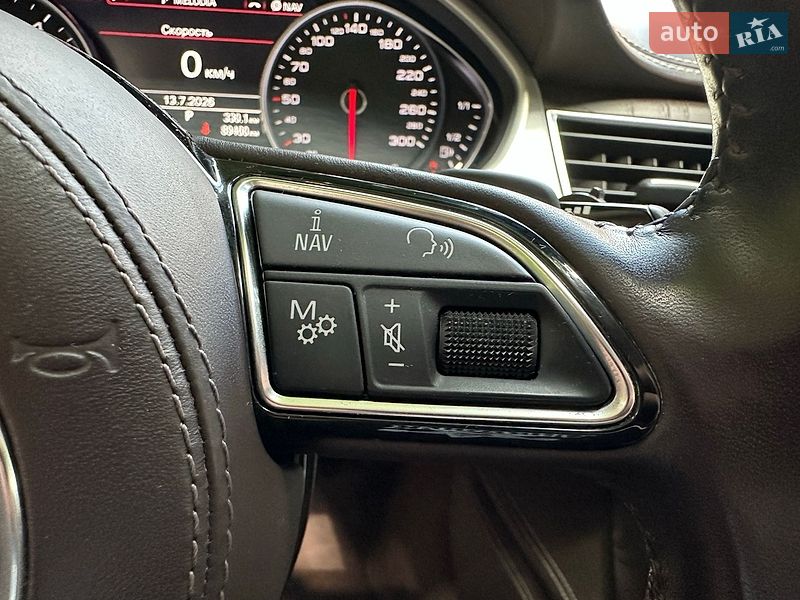 Седан Audi A8 2012 в Одессе