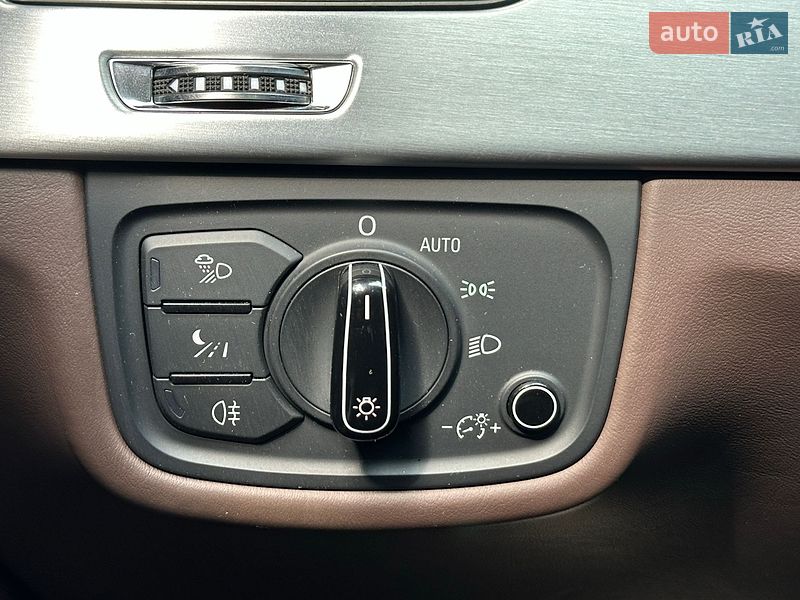 Седан Audi A8 2012 в Одессе