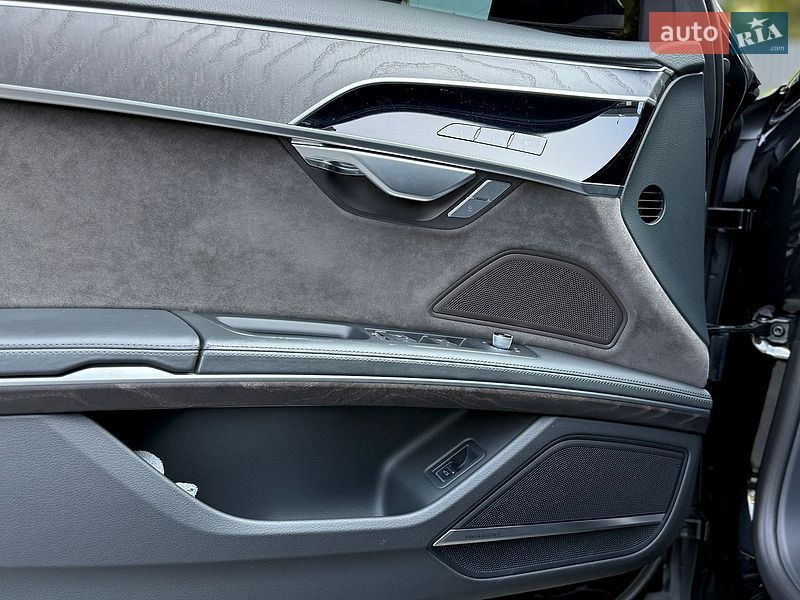 Седан Audi A8 2020 в Києві