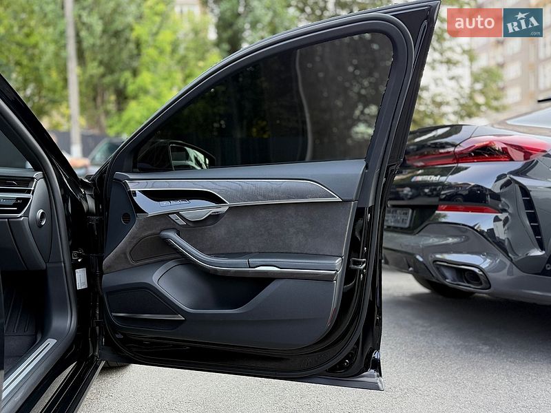 Седан Audi A8 2020 в Києві