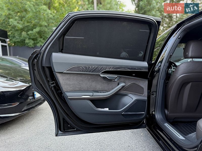 Седан Audi A8 2020 в Києві