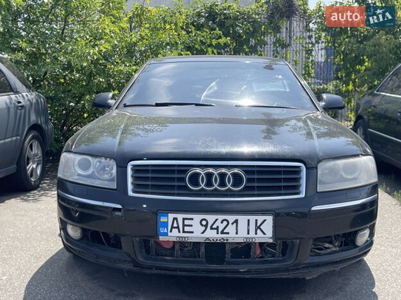 Седан Audi A8 2004 в Киеве