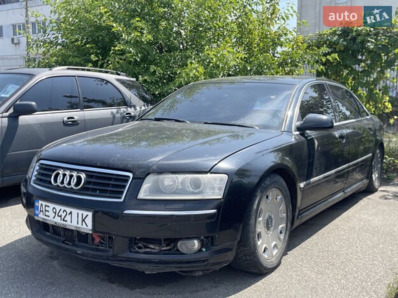 Седан Audi A8 2004 в Киеве