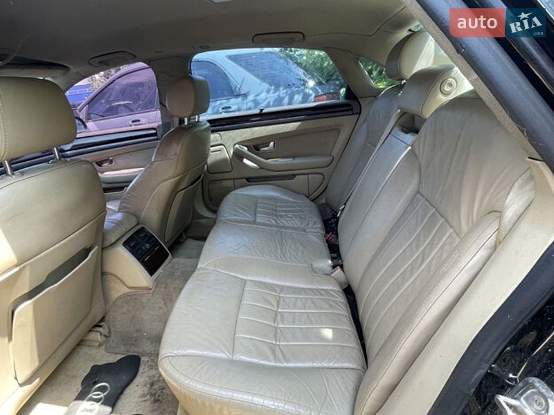 Седан Audi A8 2004 в Киеве