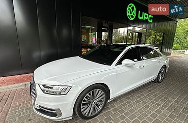 Седан Audi A8 2018 в Киеве