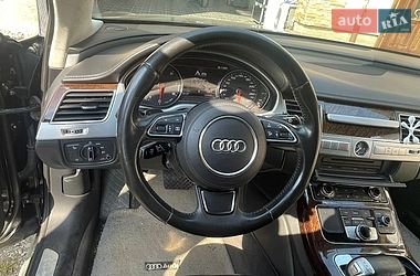 Седан Audi A8 2011 в Косове