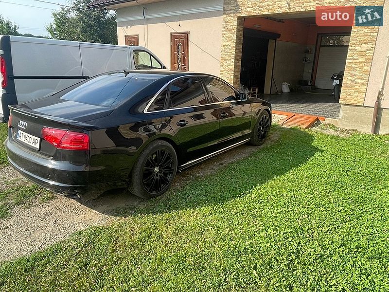 Седан Audi A8 2011 в Косове