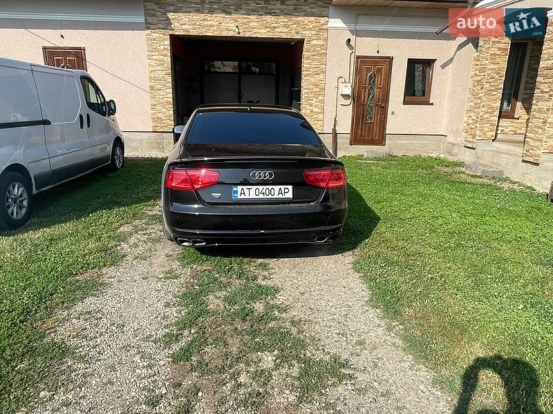 Седан Audi A8 2011 в Косове