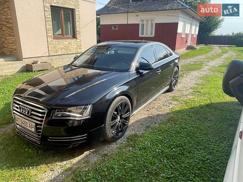 Седан Audi A8 2011 в Косове