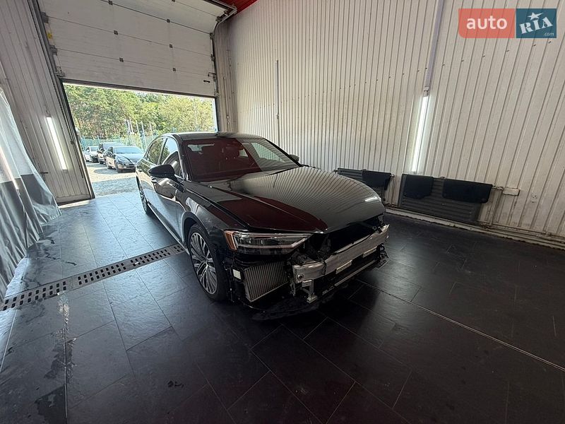 Седан Audi A8 2019 в Києві фото Седан Audi A8 2019 в Києві