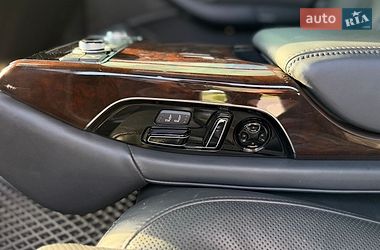 Седан Audi A8 2015 в Львове