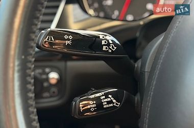 Седан Audi A8 2015 в Львове