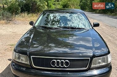 Audi A8  1996