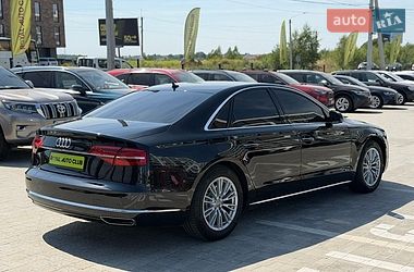 Седан Audi A8 2014 в Львові
