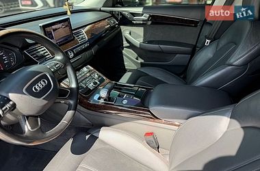 Седан Audi A8 2014 в Львові