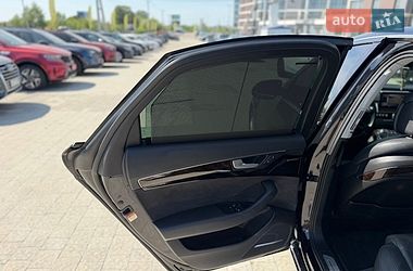 Седан Audi A8 2014 в Львові