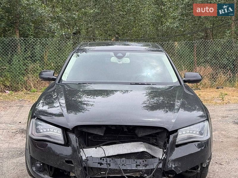 Седан Audi A8 2011 в Киеве