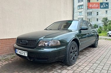Audi A8  1996