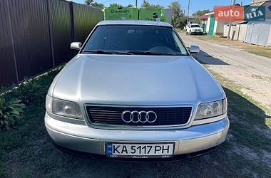 Audi A8  1998