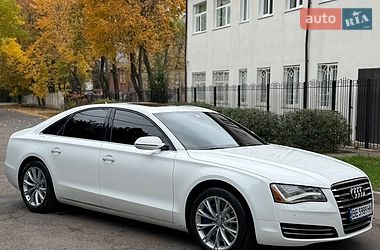 Седан Audi A8 2012 в Одесі