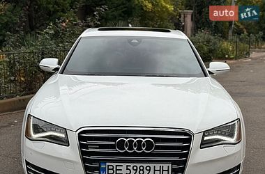 Седан Audi A8 2012 в Одесі