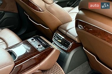Седан Audi A8 2012 в Одесі