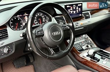 Седан Audi A8 2012 в Одесі