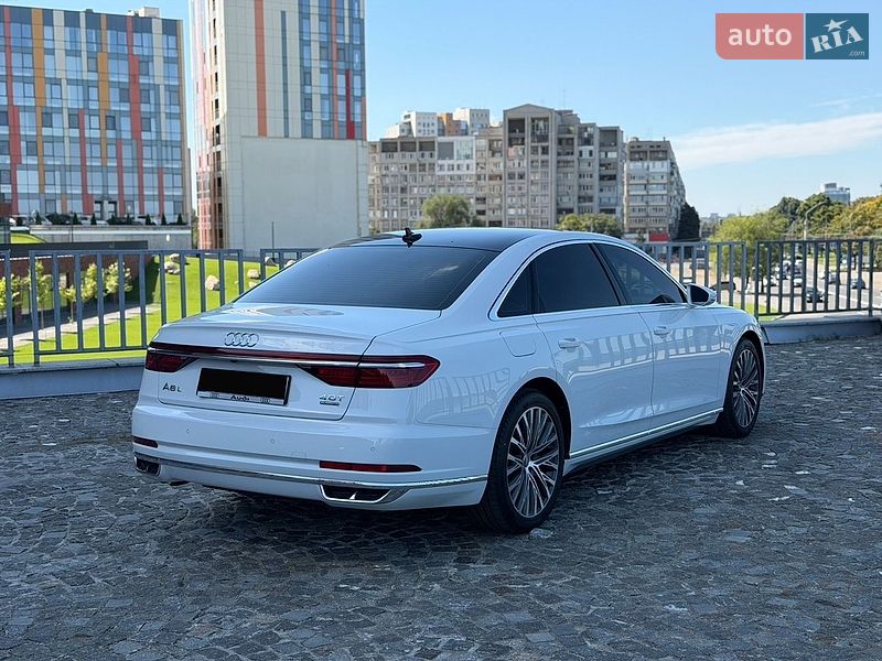 Седан Audi A8 2020 в Дніпрі
