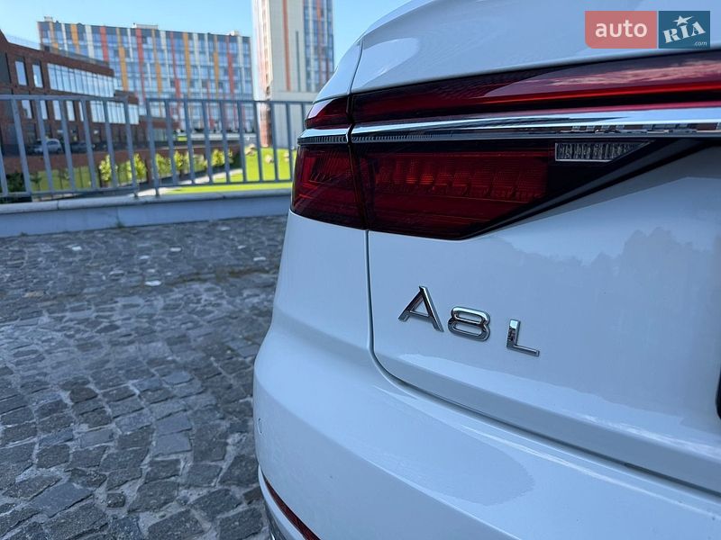Седан Audi A8 2020 в Дніпрі