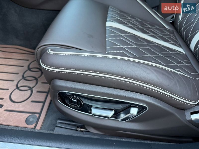 Седан Audi A8 2020 в Дніпрі