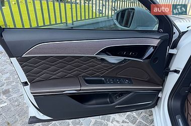 Седан Audi A8 2020 в Дніпрі