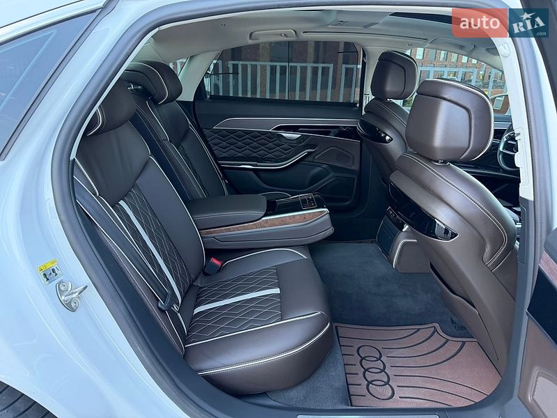 Седан Audi A8 2020 в Дніпрі