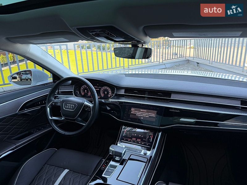 Седан Audi A8 2020 в Дніпрі