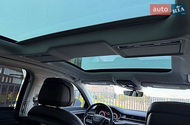 Седан Audi A8 2020 в Дніпрі