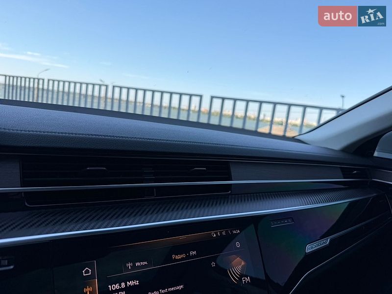 Седан Audi A8 2020 в Дніпрі