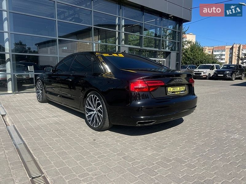 Седан Audi A8 2014 в Коломиї