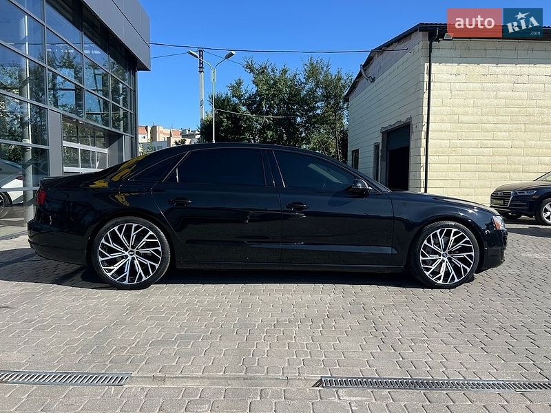 Седан Audi A8 2014 в Коломиї