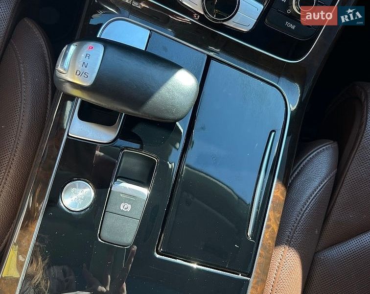 Седан Audi A8 2014 в Коломиї