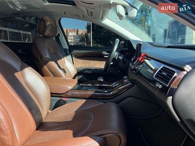 Седан Audi A8 2014 в Коломиї