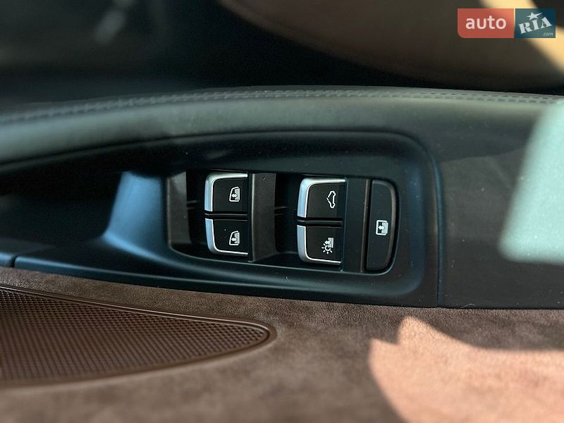 Седан Audi A8 2014 в Коломиї