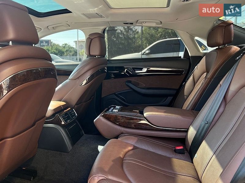 Седан Audi A8 2014 в Коломиї