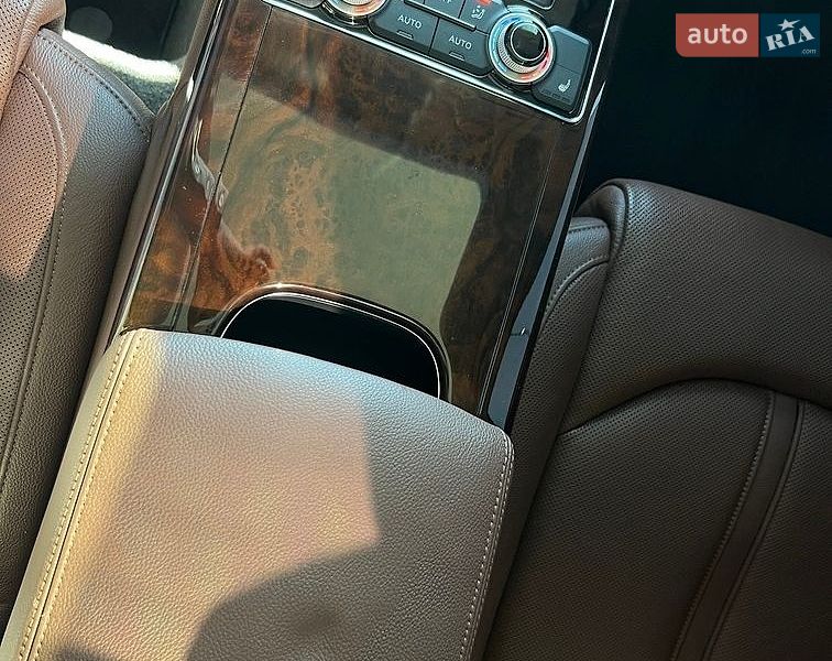 Седан Audi A8 2014 в Коломиї