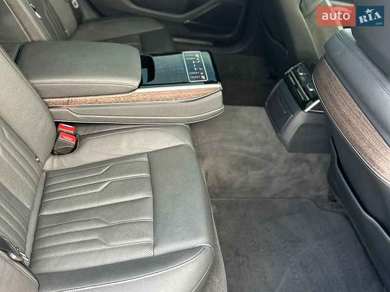 Седан Audi A8 2020 в Києві
