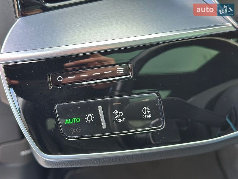 Седан Audi A8 2020 в Києві