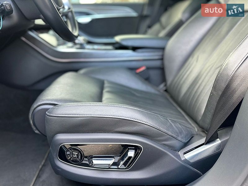 Седан Audi A8 2020 в Києві