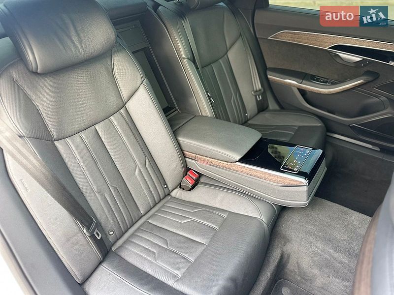 Седан Audi A8 2020 в Києві