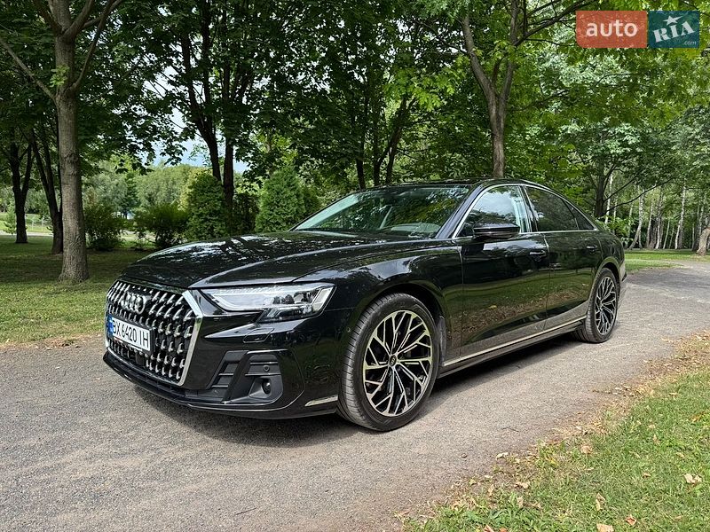 Седан Audi A8 2024 в Хмельницькому