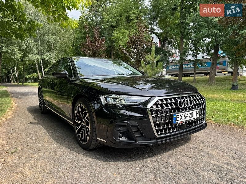 Седан Audi A8 2024 в Хмельницькому