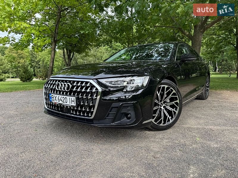 Седан Audi A8 2024 в Хмельницькому