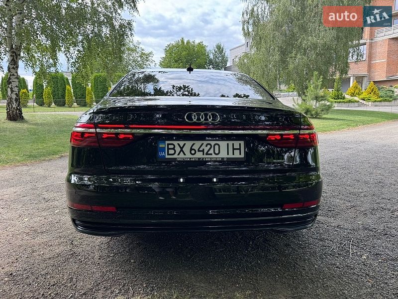 Седан Audi A8 2024 в Хмельницькому